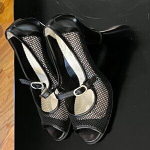 Italian Made, Taryn Rose Peep Toe Mesh Heels